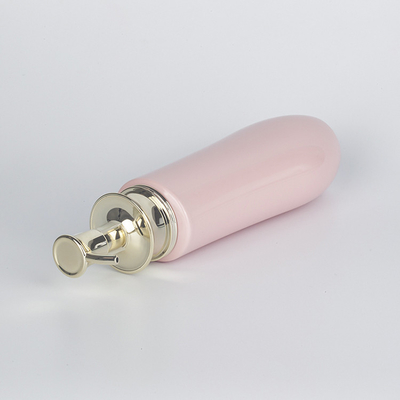 Lüks 300ml 500ml 700ml PET Beyaz Pembe Birim Popüler Özel Logo Altın Pompa Plastik Şampuan Şişesi